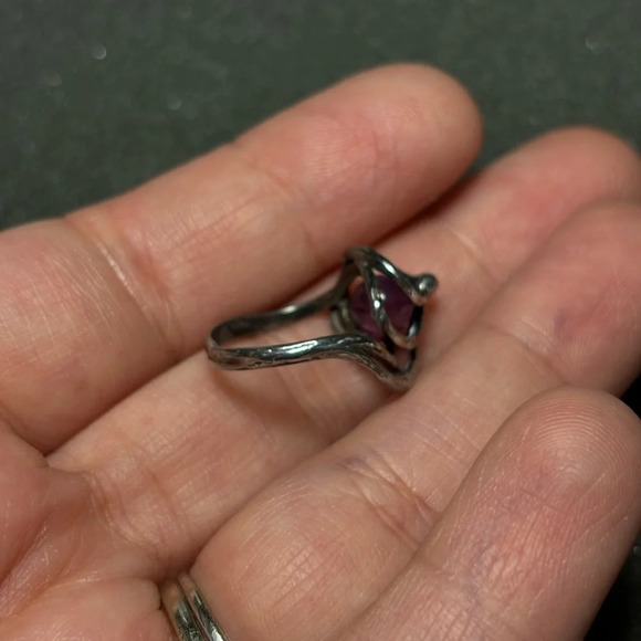 Sterling Silver 925 womens Ring Size 5.75 With Glass Purple Colored Bead Damaged - Picture 9 of 11